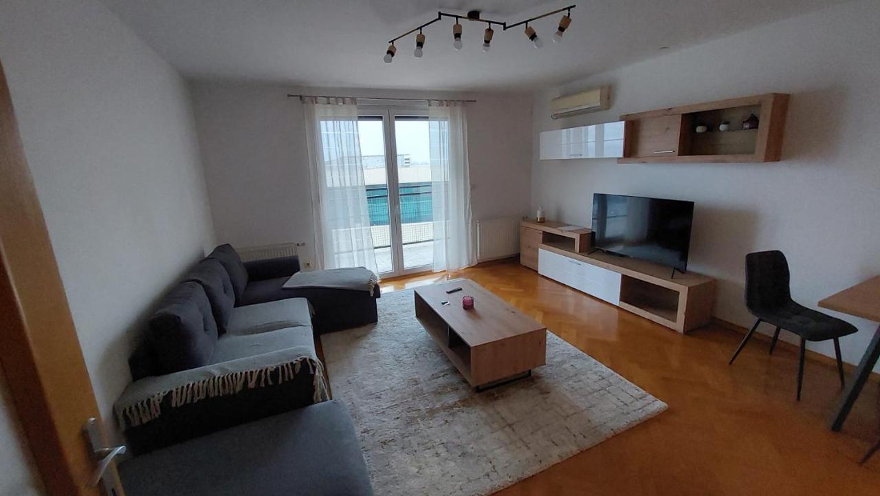 סלאבונסקי ברוד Med Man Apartmani מראה חיצוני תמונה